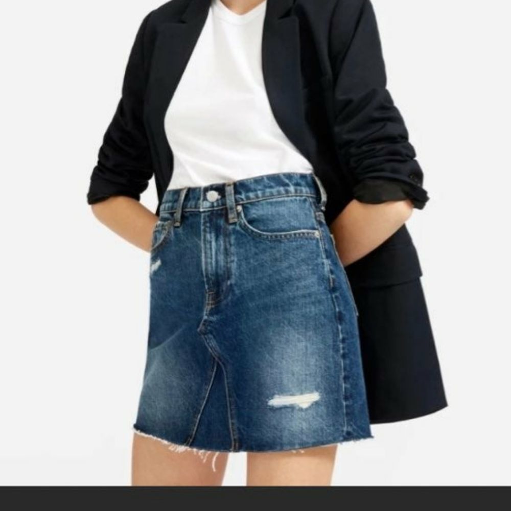 EVERLANE Denim Reconstructed Distressed Mini Skirt Size 29